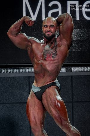 CLASSIC PHYSIQUE